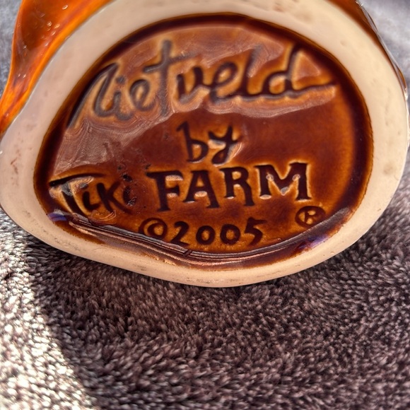 Nietveld by Tiki farm 2005 Tiki Mug 8” - Picture 3 of 5